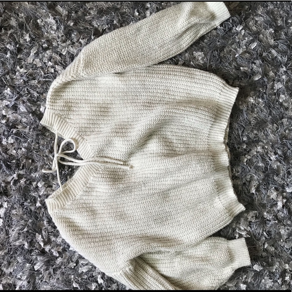 Crop top sweater